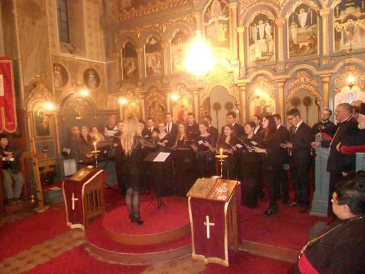 Corul Societatii Internationale de Studii Muzicale din Timisoara, dirijor prof Iulia Roman.jpg