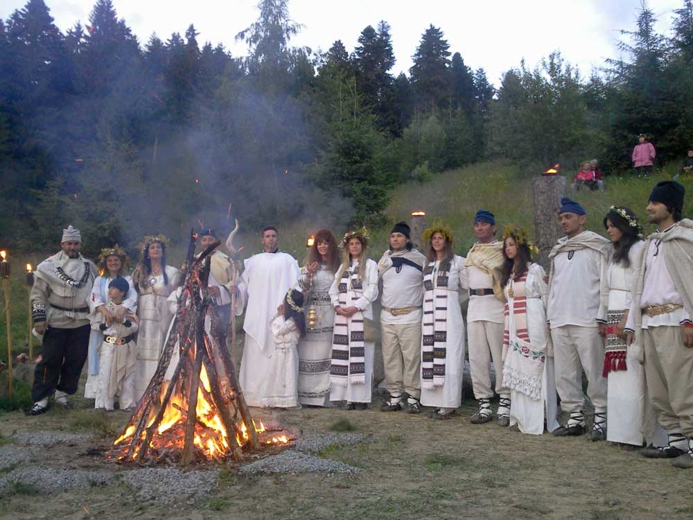Ceremonia-focului-sfant1.jpg
