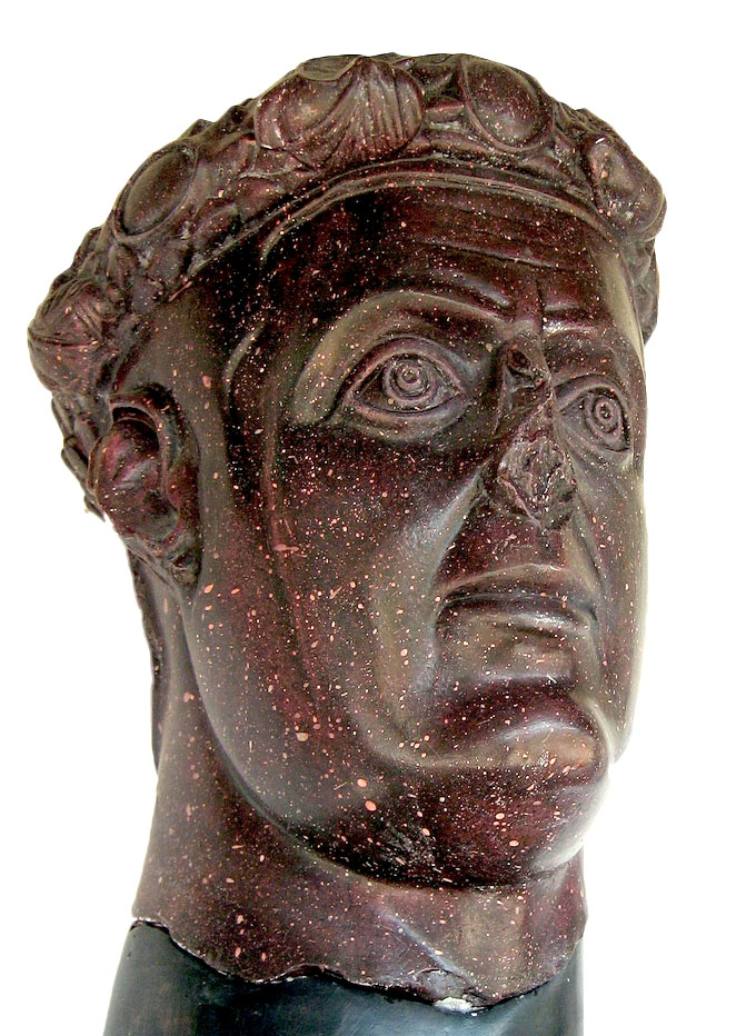 Împăratul Galerius,portret în porfir, de la palatul său din Romuliana (Gamzigrad).jpg