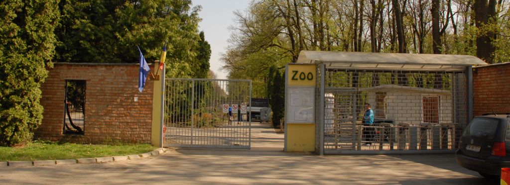 Intrarea la Gradina Zoologica din Timisoara.jpg